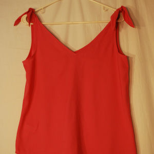 NWT Ann Taylor sleeveless blouse 100% Polyester